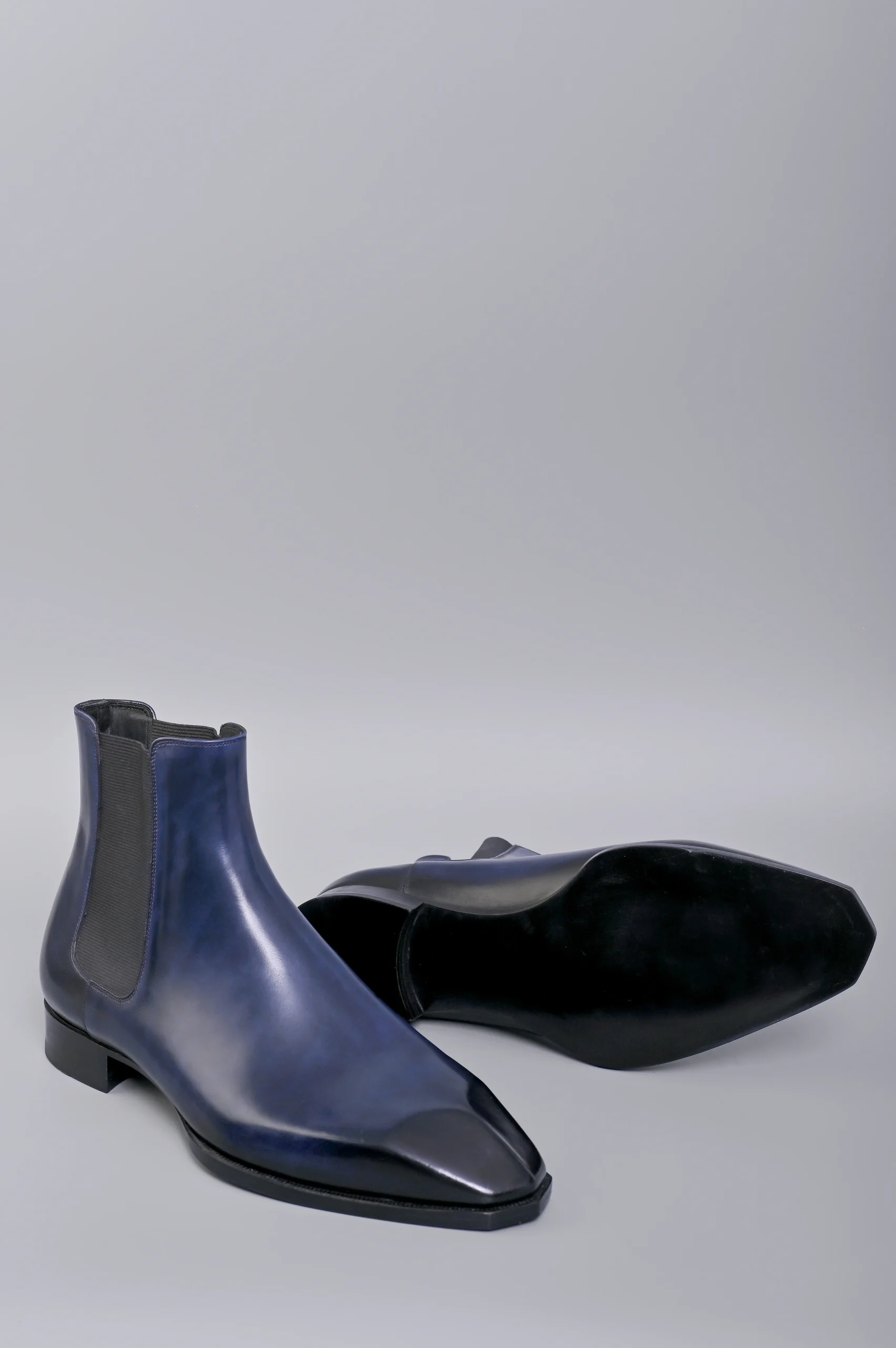 BLACK LEATHER ZIP BOOTS S25